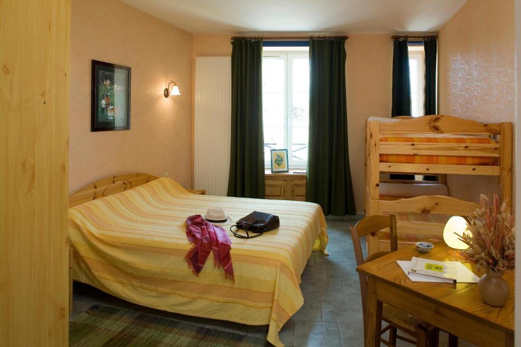 Logis Le Clair Logis Hotel Laussonne Værelse billede